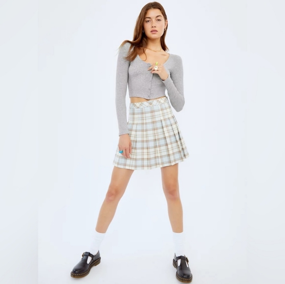 Azitzia Sunday Best Holly Cardigan Button Up Crop Top In Black